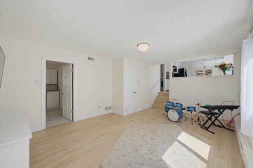 856 55A Street, Delta, BC 