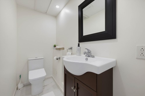 856 55A Street, Delta, BC 
