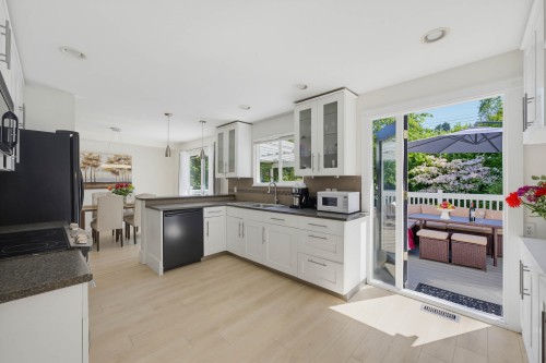 856 55A Street, Delta, BC 