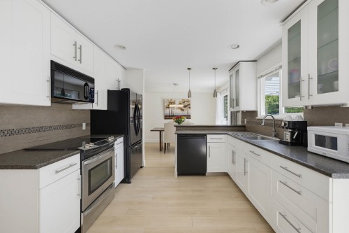 856 55A Street, Delta, BC 