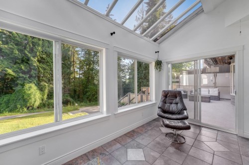425 Tempe Crescent, North Vancouver, BC - Indoor Photo Showing Other Room