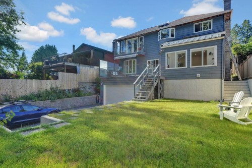 425 Tempe Crescent, North Vancouver, BC - Outdoor