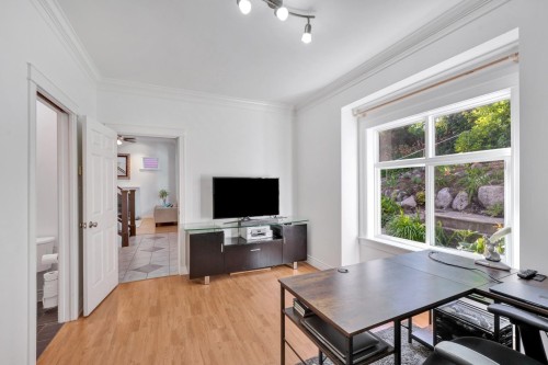 425 Tempe Crescent, North Vancouver, BC - Indoor