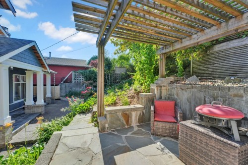 425 Tempe Crescent, North Vancouver, BC - Outdoor With Deck Patio Veranda