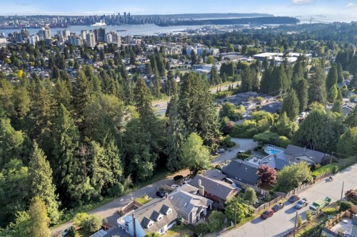 425 Tempe Crescent, North Vancouver, BC - Outdoor With View