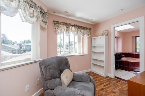 732 26Th Avenue W, Vancouver, BC 
