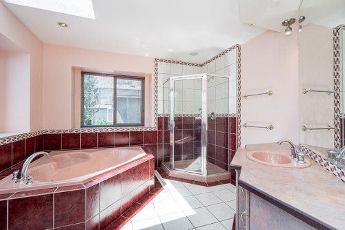 732 26Th Avenue W, Vancouver, BC 