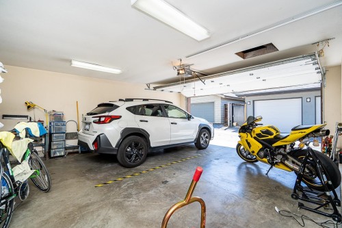 732 26Th Avenue W, Vancouver, BC 
