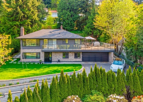 880 Jefferson Avenue  West Vancouver, BC V7T 2A4