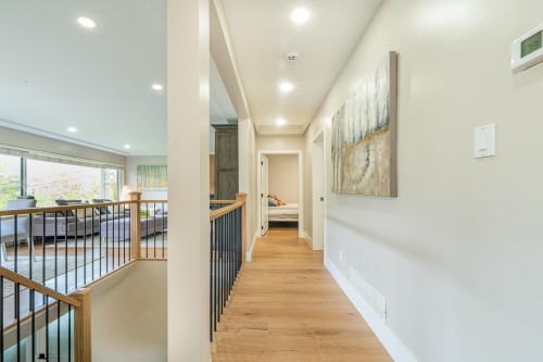 880 Jefferson Avenue, West Vancouver, BC 