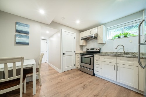 880 Jefferson Avenue, West Vancouver, BC 