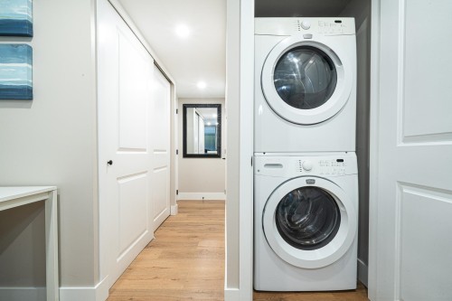 880 Jefferson Avenue, West Vancouver, BC 