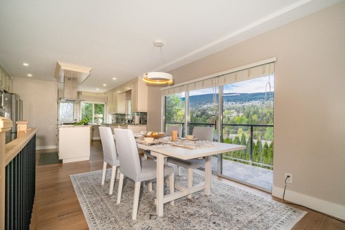 880 Jefferson Avenue, West Vancouver, BC 