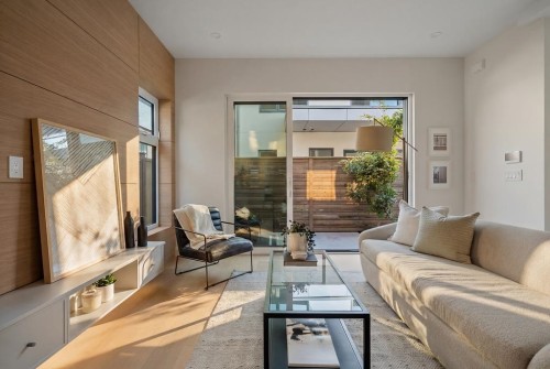 366 23Rd Avenue E, Vancouver, BC 