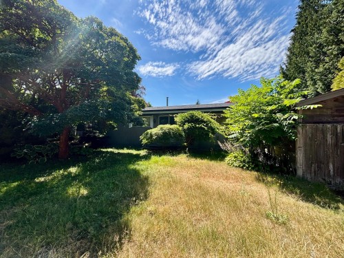 498 Hickey Drive, Coquitlam, BC 