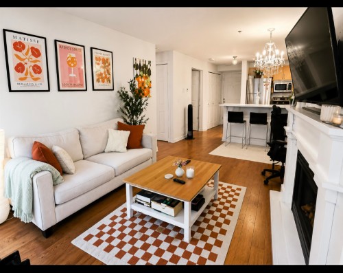 3068 4Th Avenue W, Vancouver, BC - Indoor Photo Showing Living Room
