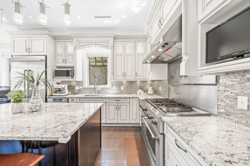 6332 Vine Street, Vancouver, BC 