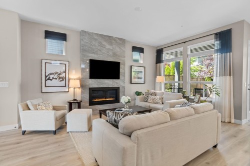 23193 113 Avenue, Maple Ridge, BC 