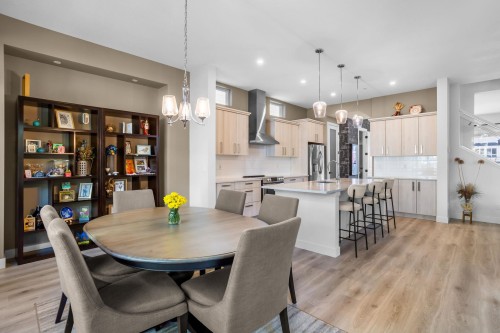 23193 113 Avenue, Maple Ridge, BC 