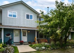 17-7416 Flint Street Pemberton, BC V0N 2L1