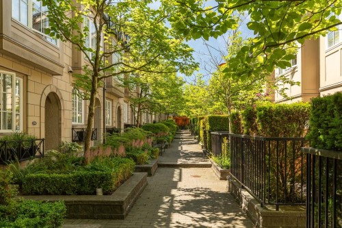 2943 Laurel Street, Vancouver, BC 