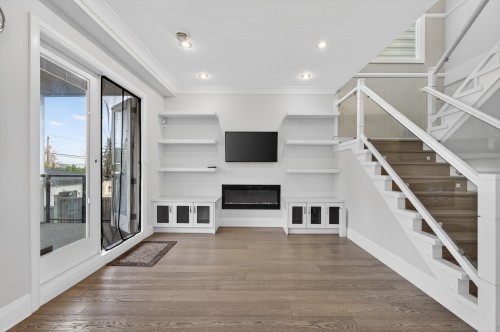 824 Chestnut Street, New Westminster, BC - Indoor Photo Showing Other Room