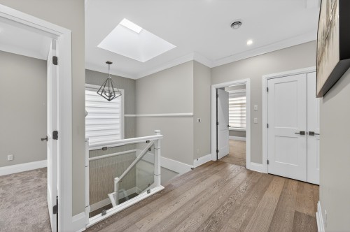824 Chestnut Street, New Westminster, BC - Indoor Photo Showing Other Room