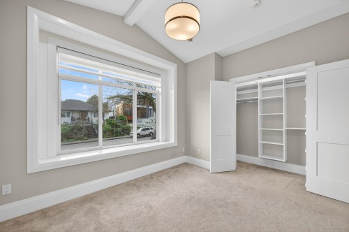 824 Chestnut Street, New Westminster, BC - Indoor Photo Showing Other Room