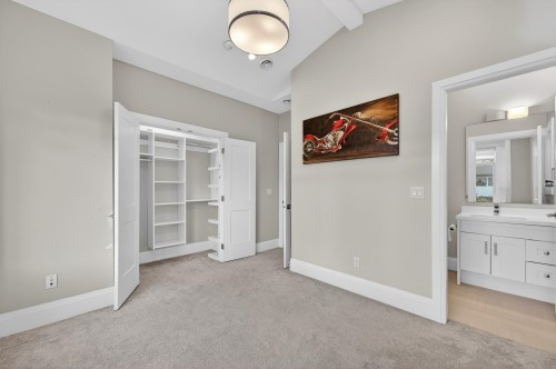 824 Chestnut Street, New Westminster, BC - Indoor Photo Showing Other Room