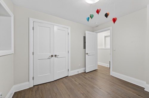 824 Chestnut Street, New Westminster, BC - Indoor Photo Showing Other Room