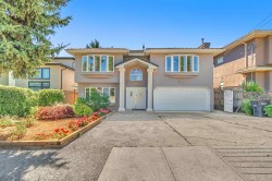7922 16 Avenue Burnaby, BC V3N 1R3