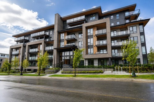 202-615 Cottonwood Avenue  Coquitlam, BC V3J 2S5