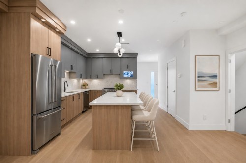 4-6176 Elgin Avenue, Burnaby, BC 