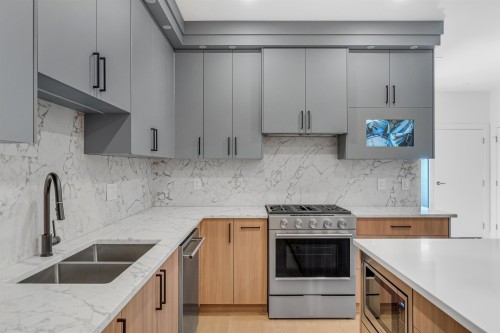 4-6176 Elgin Avenue, Burnaby, BC 
