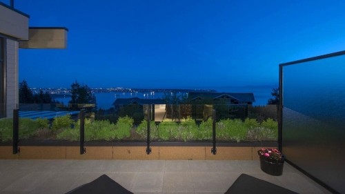 2551 Highgrove Mews, West Vancouver, BC 