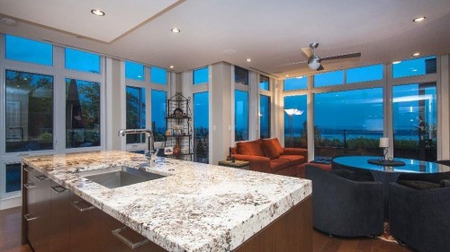 2551 Highgrove Mews, West Vancouver, BC 