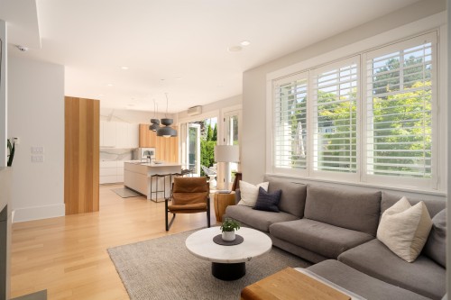 4256 14Th Avenue W, Vancouver, BC 