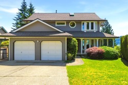 4015 Cummins Place North Vancouver, BC V7G 2E8