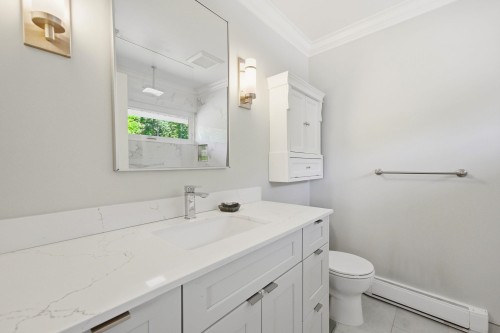4015 Cummins Place, North Vancouver, BC 
