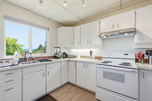 4015 Cummins Place, North Vancouver, BC 