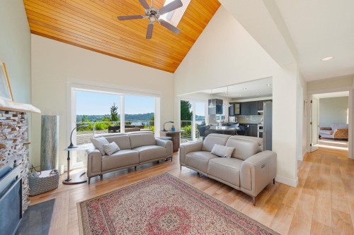 4015 Cummins Place, North Vancouver, BC 
