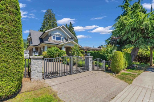 2213 Jefferson Avenue, West Vancouver, BC 