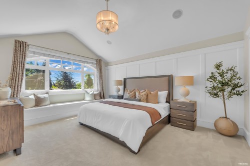 2213 Jefferson Avenue, West Vancouver, BC 