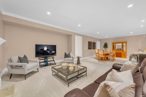 2213 Jefferson Avenue, West Vancouver, BC 