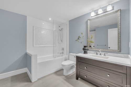 2213 Jefferson Avenue, West Vancouver, BC 