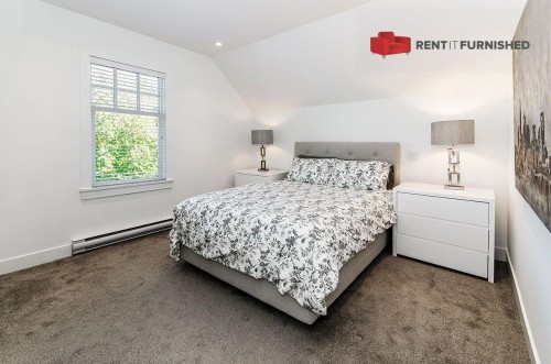 930 15Th Avenue W, Vancouver, BC 
