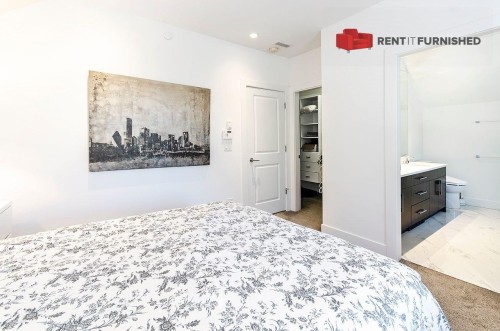 930 15Th Avenue W, Vancouver, BC 