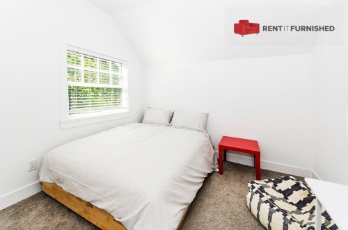 930 15Th Avenue W, Vancouver, BC 