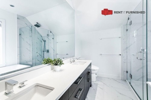 930 15Th Avenue W, Vancouver, BC 
