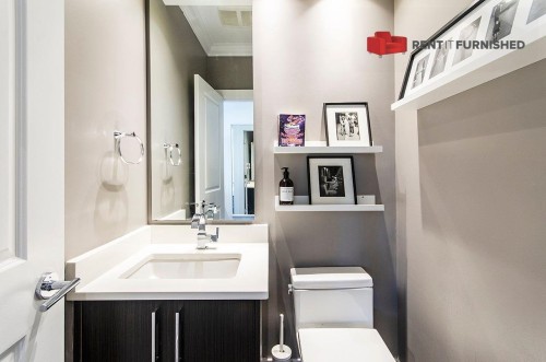 930 15Th Avenue W, Vancouver, BC 